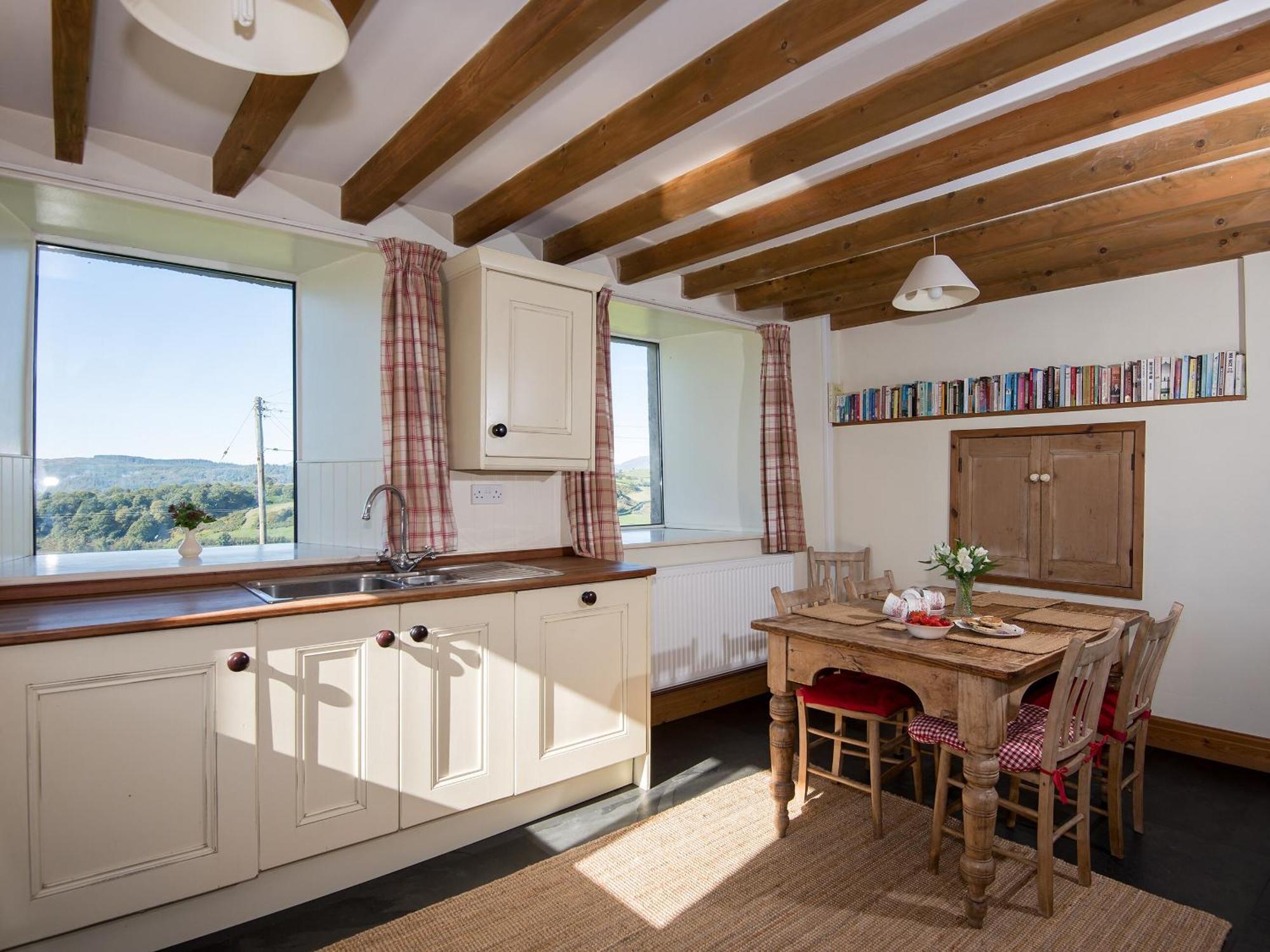 Cefn Bach Villa Capel Garmon Luaran gambar